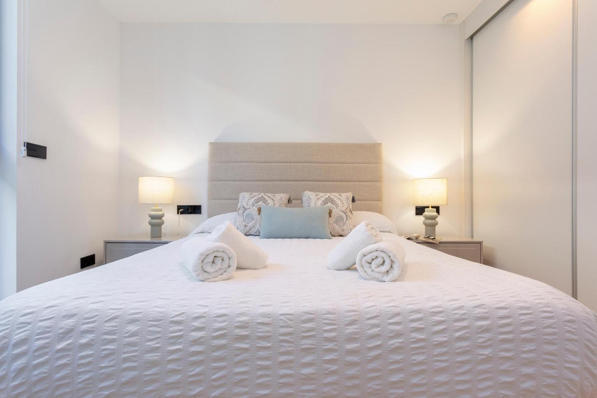 Malagueta Beach Front Luxury Apartment By Rent Me Malaga Ngoại thất bức ảnh